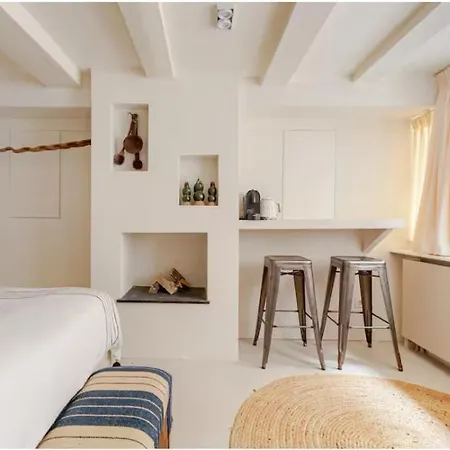 Apartment Luxury In Location Of *