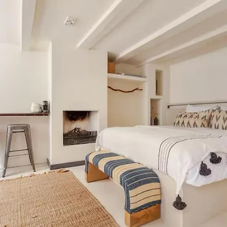 Luxury In Location Of Amsterdam