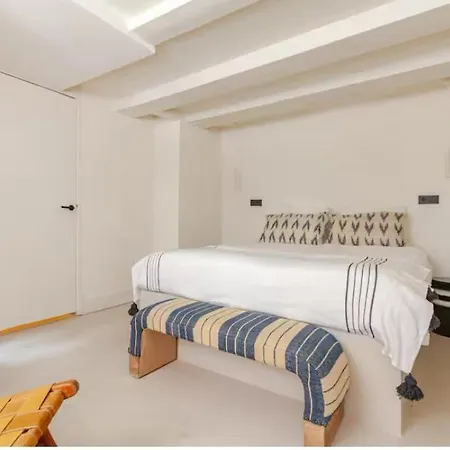 Luxury In Location Of *
