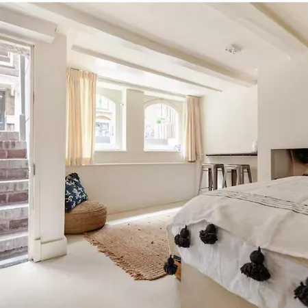 Luxury In Location Of Amsterdam